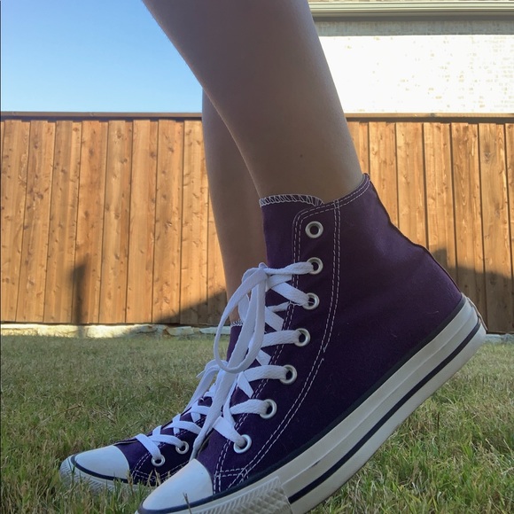 Hi-Top Converse - Picture 3 of 4